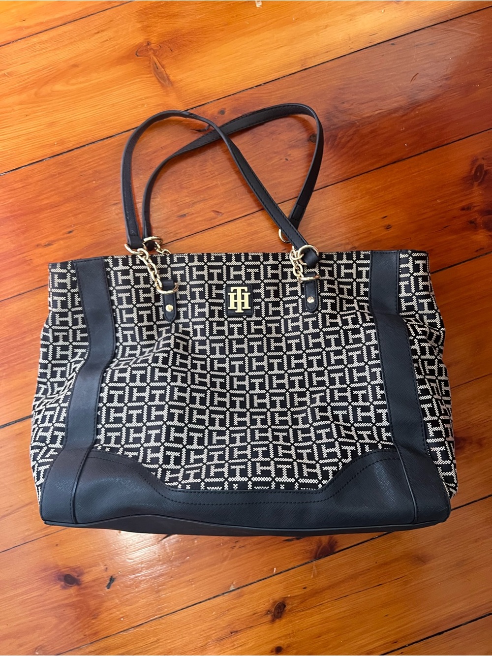 Tommy Hilfiger Black & White Signature Tote Bag
